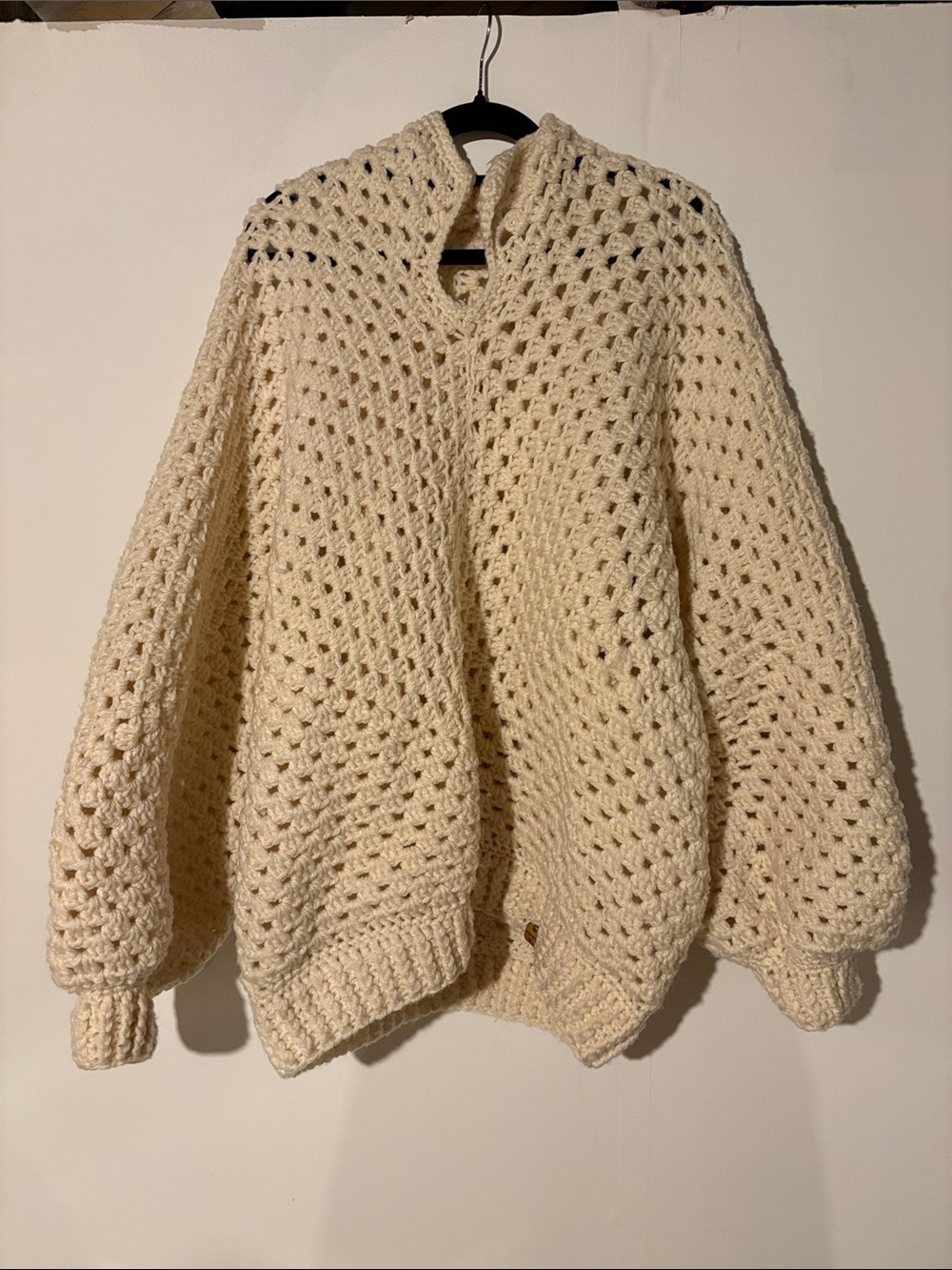 Amazing hand knit balloon sleeve sweater